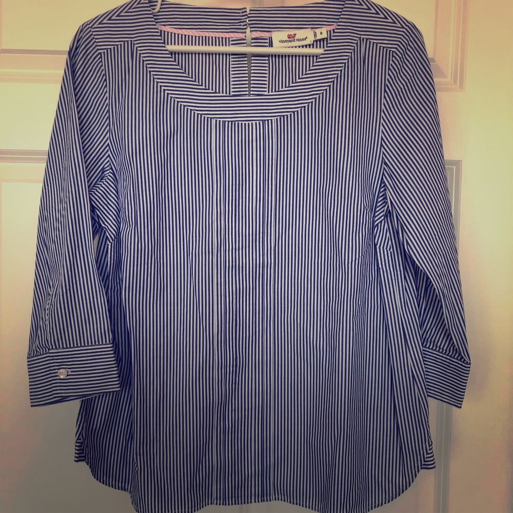 Vineyard Vines Women’s Seersucker blouse💙